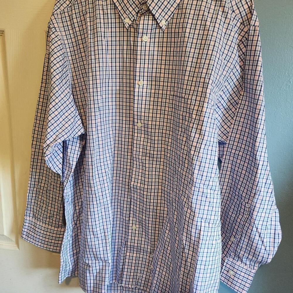 IZOD White and blue plaid button